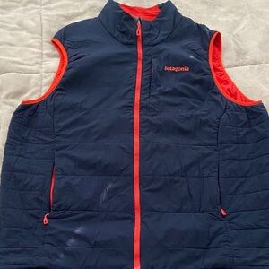 Patagonia Navy and Red Men's Vest A17